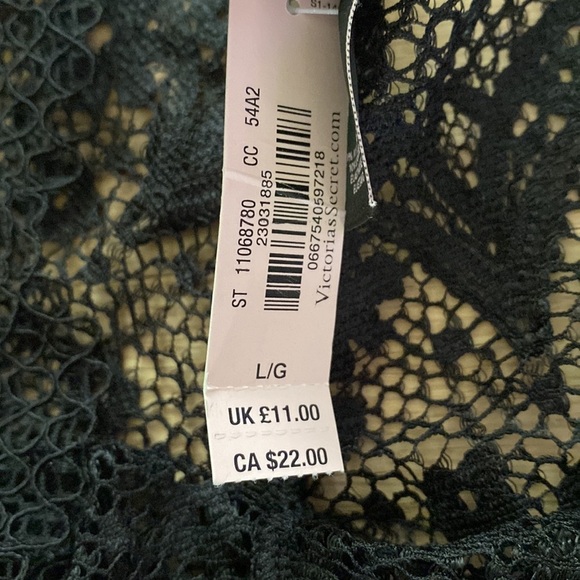 Victoria’s Secret Lace shortie - Picture 3 of 4